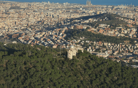 Vista aèria de Barcelona des de la torre de telecomunicacions de Collserola