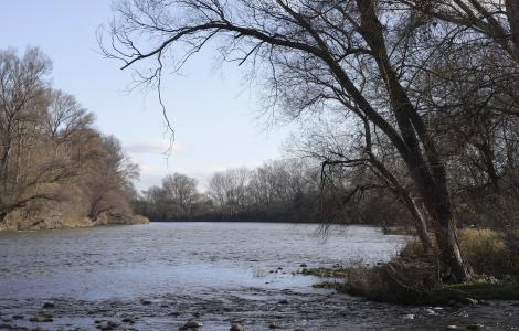 Confluència del riu Ebre i el riu Iregua a Logronyo